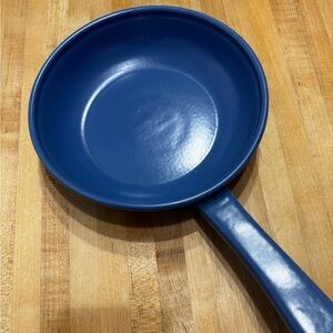 Longaberger Flameware 8” Skillet Cornflower Blue